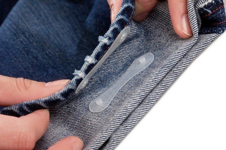 5 лайфхаков, чтобы быстро и стильно подвернуть джинсы в 2022 году 