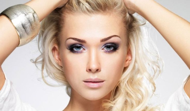 Нежный макияж для блондинки с голубыми глазами